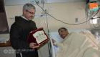 بالفيديو .. محمد شرف يبكي في أول ظهور منذ أزمته الصحية