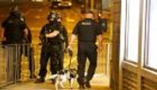 بريطانيا.. إغلاق محطة "فيكتوريا كوتش" بعد العثور على عبوة مريبة