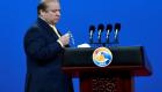 محامو باكستان يطالبون رئيس الوزراء بالاستقالة قبل السبت