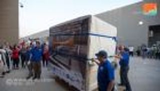 بالصور.. وصول سرير "توت عنخ آمون" وعجلته الحربية للمتحف المصري الكبير