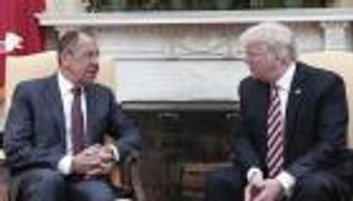 "نيويورك تايمز": ترامب أرسل غواصتين نوويتين للمياه الكورية