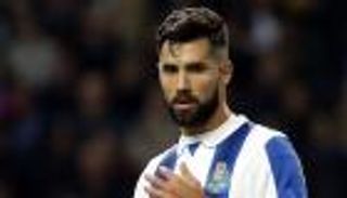 يوفنتوس يرغب في ضم مدافع بورتو