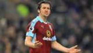 بيرنلي يستغنى عن لاعبه بسبب المراهنات