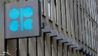 أوبك تمدد خفض إنتاج النفط 9 أشهر 