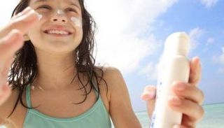 منتجات تسمير البشرة تحتوي على مادة تتحلل في الشمس