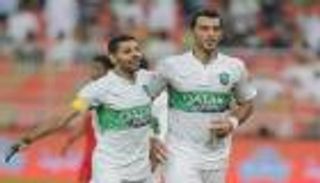 السومة يطمئن محبيه على نجاح الجراحة