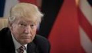 ترامب يهنئ المسلمين بحلول رمضان ويدين الهجوم الإرهابي بمصر