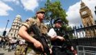 الشرطة البريطانية تعتقل شخصا مشتبها في تورطه بهجوم مانشستر