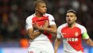 مبابي يتغزل في مدرب الريال