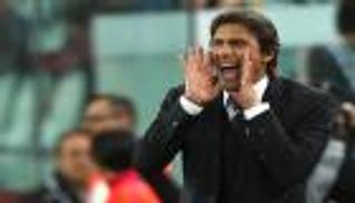 مدرب تشيلسي يلوم الحكم واللاعبين