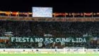 جماهير الرجاء تعرض رئيس ناديها للبيع