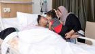 "أسمن امرأة" في العالم تمضغ الطعام لأول مرة 