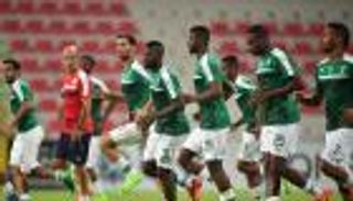 إصابة مبكرة تربك حسابات جروس أمام الأهلي الإماراتي