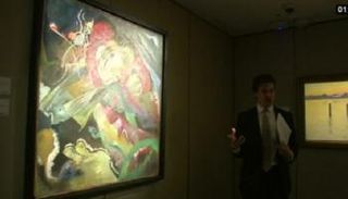 أعمال فنية نادرة تعرض في هونج كونج قبل مزاد في لندن