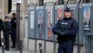 فرنسا تحاصر موردي الإرهابيين إلى سوريا