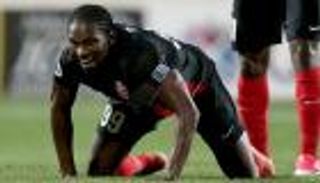 عنف هداف أهلي دبي يعقد موقفه في أبطال آسيا