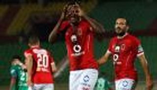 نقطة صعبة من المقاصة تتوج الأهلي بطلا "معتادًا" للدوري المصري