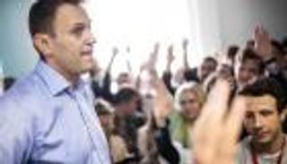 معارض لبوتين فشل 28 مرة في حجز مكان للقاء أنصاره