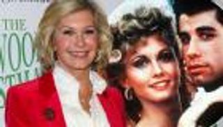 أوليفيا نيوتن جون تلغي جولاتها الفنية بعد تجدد إصابتها بالسرطان