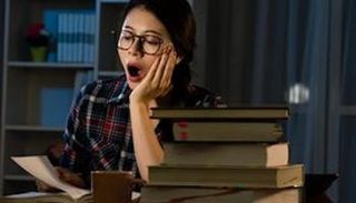 الطعام والشراب المناسب يساعد الطلاب خلال فترة الإمتحانات