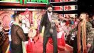 المهراجا يحتفل ببطولة WWE على طريقته