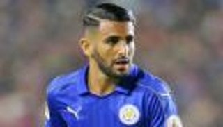 محرز يطالب ليستر بتسهيل رحيله