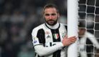 هيجوايين يرد على وصفه بالمنحوس في المباريات النهائية