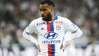 تقارير: عقوبة أتلتيكو تحول وجهة لاكازيت إلى مانشستر