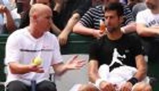 ديوكوفيتش سبب عودة أجاسي لعالم التنس