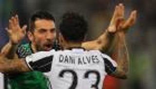 المركز الثاني يلاحق بوفون وألفيس في نهائي الأبطال