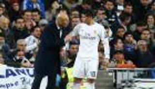 لقطة تلفزيونية تؤكد تدهور علاقة رودريجيز بزيدان