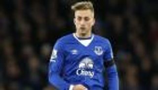 ديلوفيو يؤجل حسم مستقبله