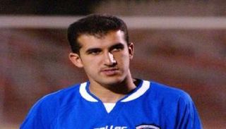 نجم الكويت السابق يرفض الإنحياز للمنتخبات العربية