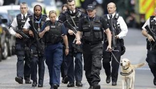 أفراد بالشرطة البريطانية