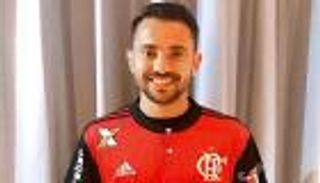 فلامنجو يعلن ضم ريبيرو من الأهلي الإماراتي