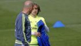 مودريتش: كنت أشكك في خطط زيدان التدريبية