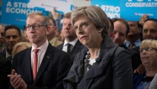 رئيسة الوزراء البريطانية تيريزا ماي