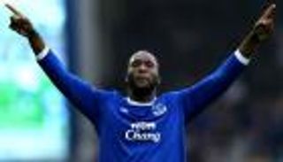 بايرن ينافس يونايتد لضم هداف إيفرتون