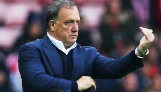 أدفوكات مدرب هولندا