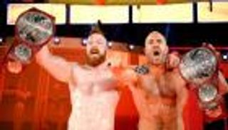 شيموس وسيزارو يقتنصان بطولة "رو" للتاج تيم