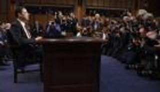 بالصور.. كومي: مساعي ترامب لعرقلة تحقيقات روسيا "مقلقة"