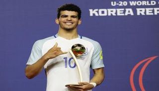  سولانكي أفضل لاعب بالمونديال