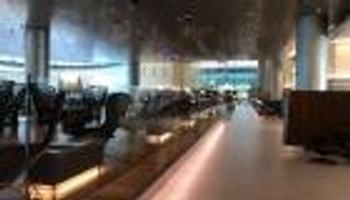 بالصور.. "مطار حمد.. لا أحد"