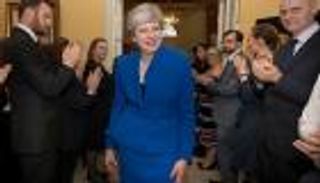 بريطانيا.. ماي تضحي بطاقم مكتبها بعد نكسة الانتخابات