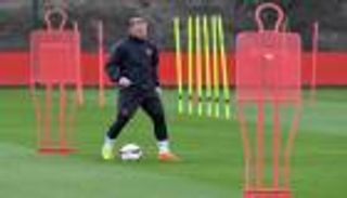 روني يسعى لكسب ثقة مورينيو بإعداد مبكر