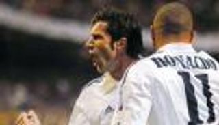 بالفيديو.. فيجو يحتفظ بلمساته رغم سنوات الاعتزال