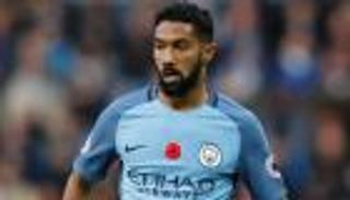 مدافع السيتي السابق يقترب من فنربخشه التركي