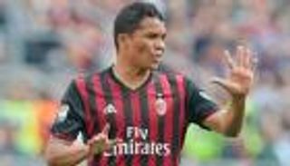 وكيل باكا يلمح إلى اقترابه من سان جيرمان