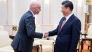 زيارة إنفانتينو للصين تثير التكهنات حول استضافة المونديال