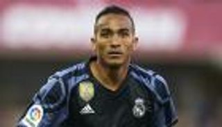 دانيلو يقرر البقاء في مدريد ويرفض البريميير ليج